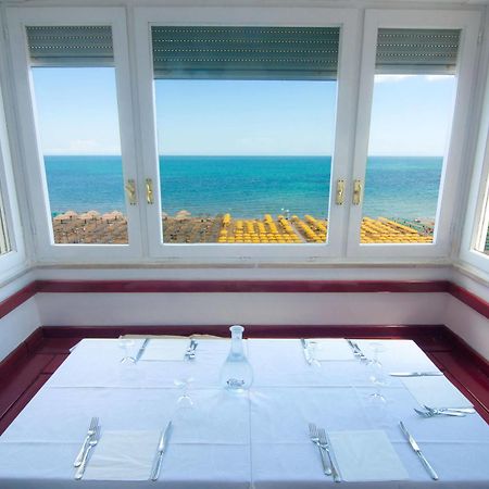 Hotel Nettuno Пезаро Экстерьер фото