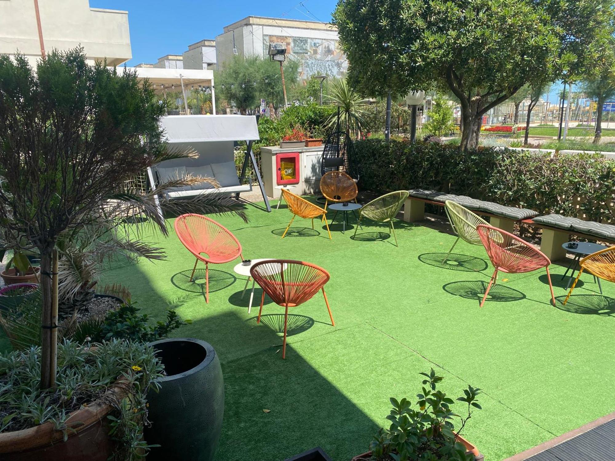 Hotel Nettuno Пезаро Экстерьер фото